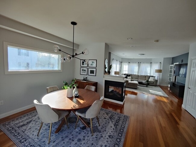 Photo - 36 Monroe St