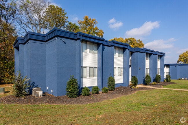 Newly Renovated Oak View Apartments