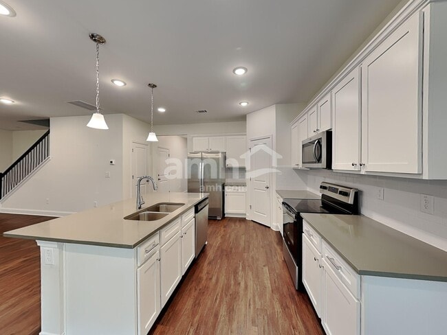 Photo - 3860 Chivalry Dr