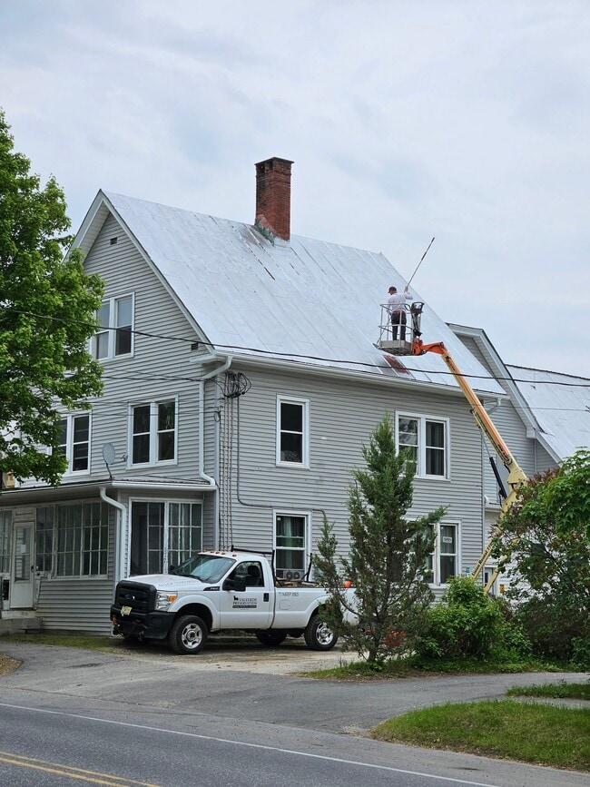 Building Photo - 117 Perham St