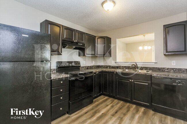 Photo - 10672 Glenayr Dr