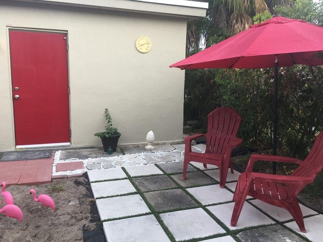 2028 Taylor St Unidad Rear