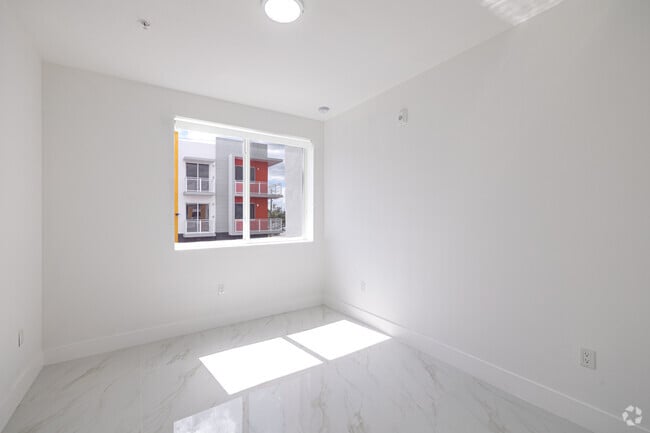 2BR, 2BA - The Ecco 2 - Secondary Bedroom