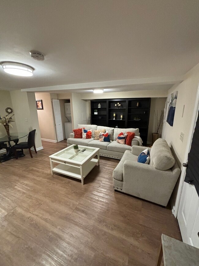 Building Photo - 2408 N Capitol St NW Unit Basement