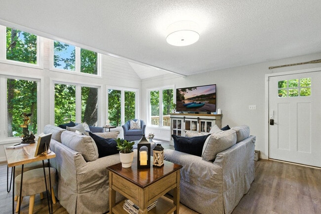 Building Photo - 7501 SC-24 Unit ID1302831P Rental