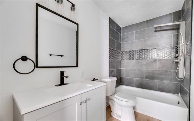 Photo - 324 N Lakeview Dr