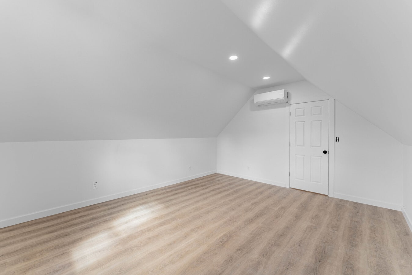Photo - 2513 S Claremont Ave Unit 2513 S Claremont
