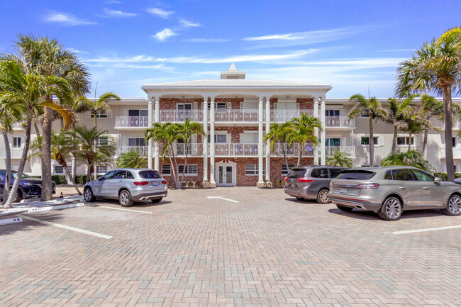 Photo - 1198 Hillsboro Mile Condo Unit 122