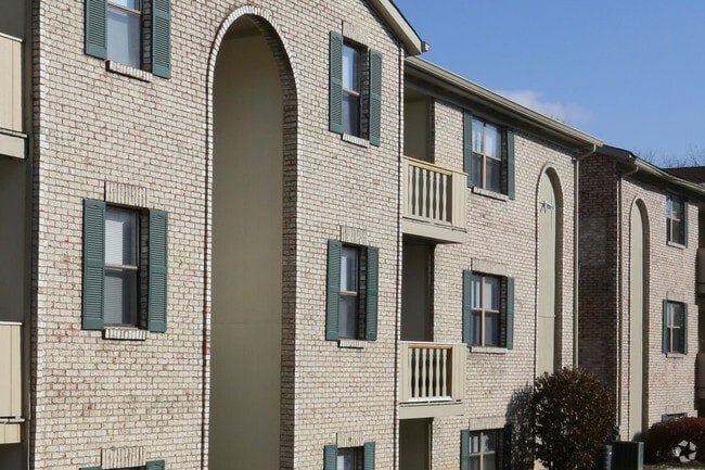 Four Worlds Apartments