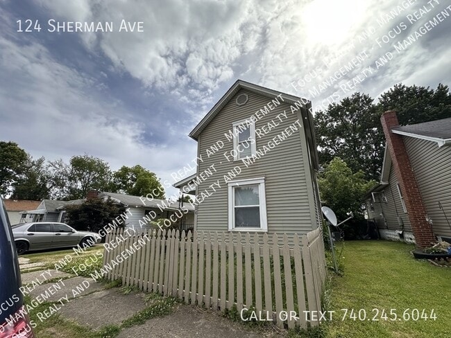Building Photo - 124 Sherman Ave