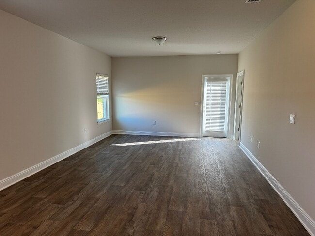 Photo - 13600 Shea Cir