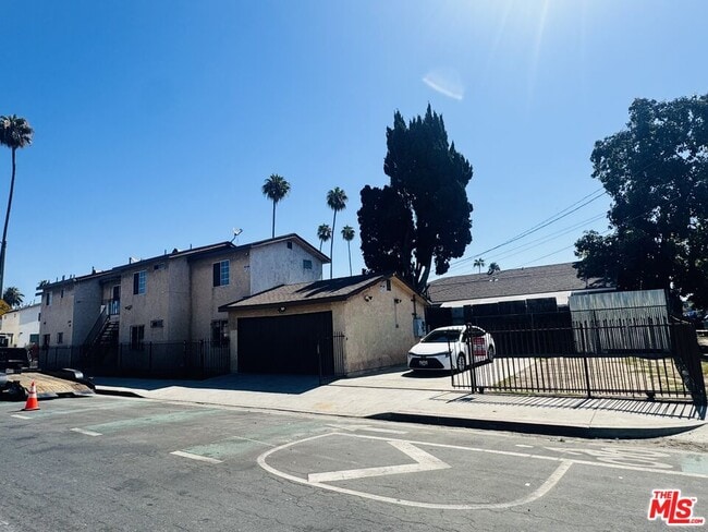 Building Photo - 7704 S Grand Ave