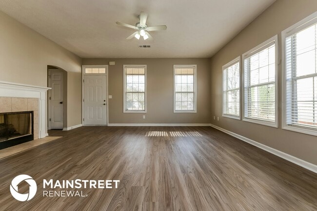 Photo - 1255 Lafayette Square