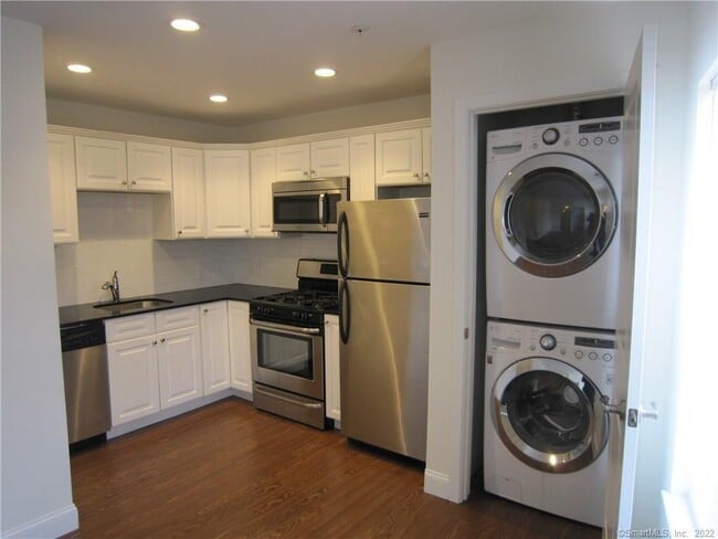 Photo - 947 Hope St Unit 305