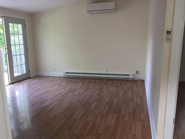 Photo - 62 E Market St Apartment