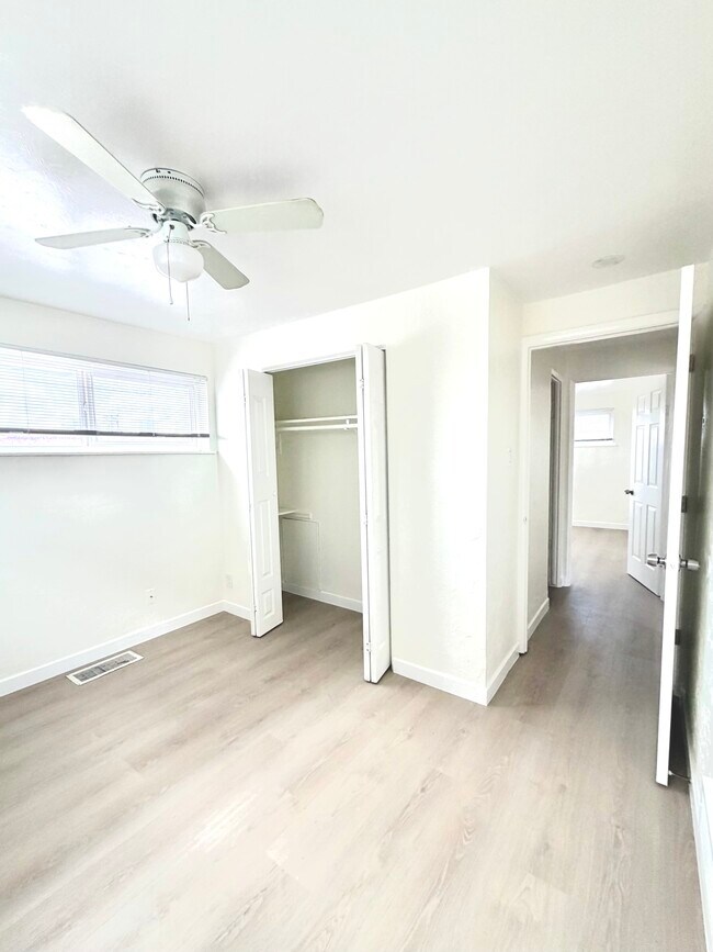 Photo - 1149 Akron St Unit 1149