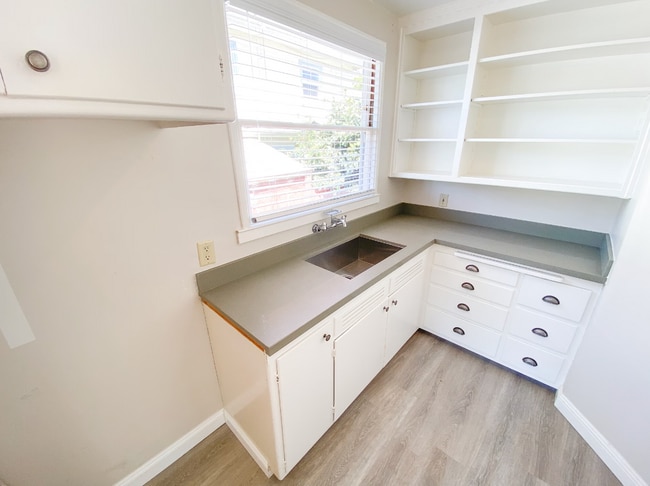 Kitchen - 1505 Berkeley Way