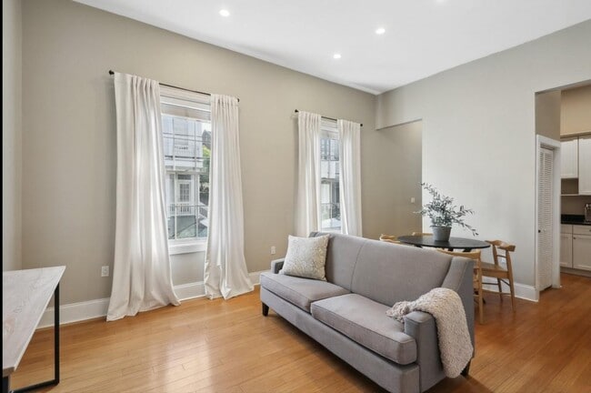 Photo - 1544 Camp St Unit 4