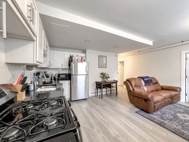 Photo - 715 W Roscoe St Unidad J09P