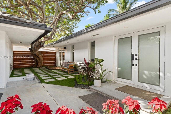 Photo - 1071 NE 83rd St