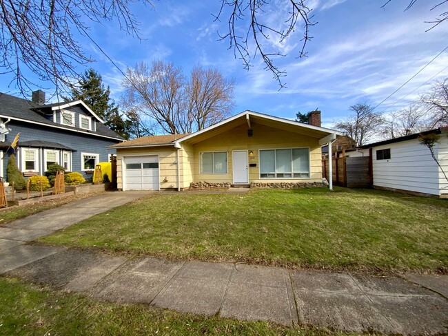 Building Photo - 1206 SE 87th Ave