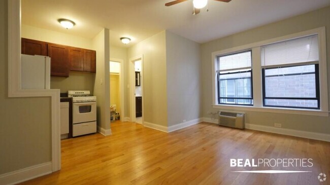 Building Photo - 0 bedroom in CHICAGO IL 60657 Unit 304 Rental