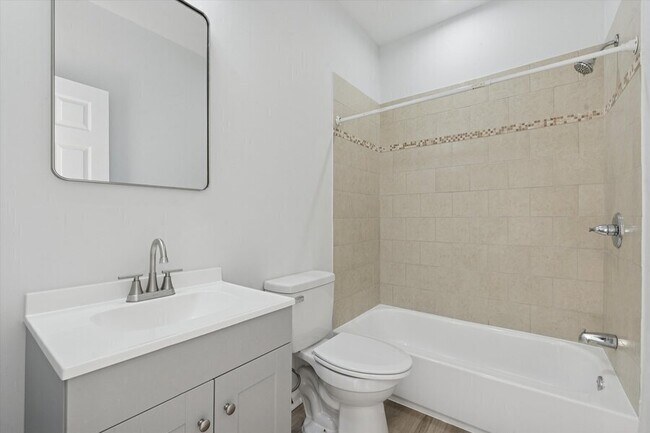 Photo - 1919 W Diamond St Unit 3