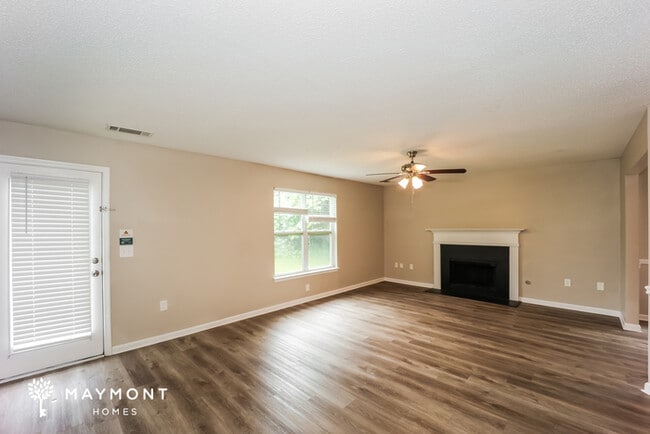 Photo - 3034 Summer Breeze Dr