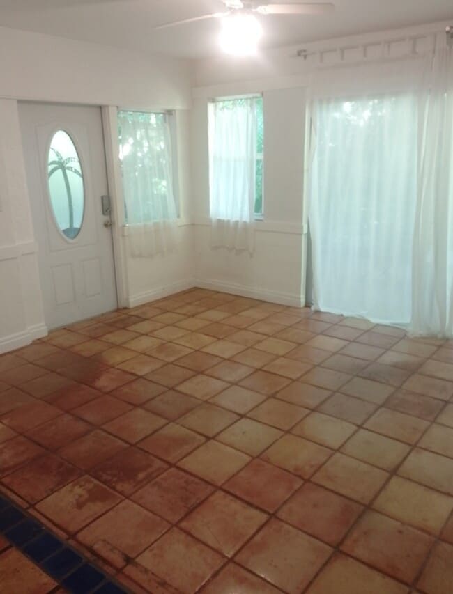 Photo - 2831 Wiley St