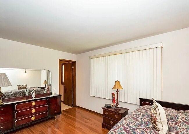 Photo - 15930 Laramie Ave