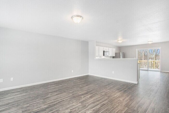 Photo - 5667 Claremount St