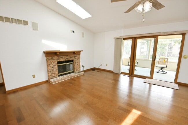 Photo - Waterfront Condo in Penn Schools District,...