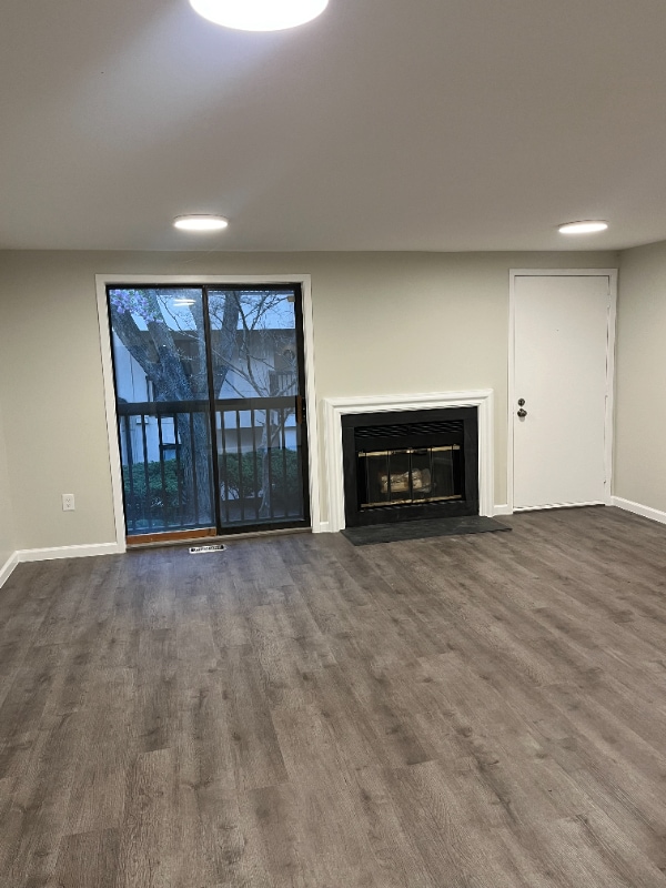 Photo - 9787 Hellingly Pl