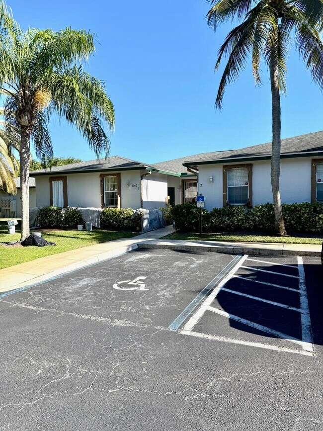 Photo - 3162 Via Poinciana