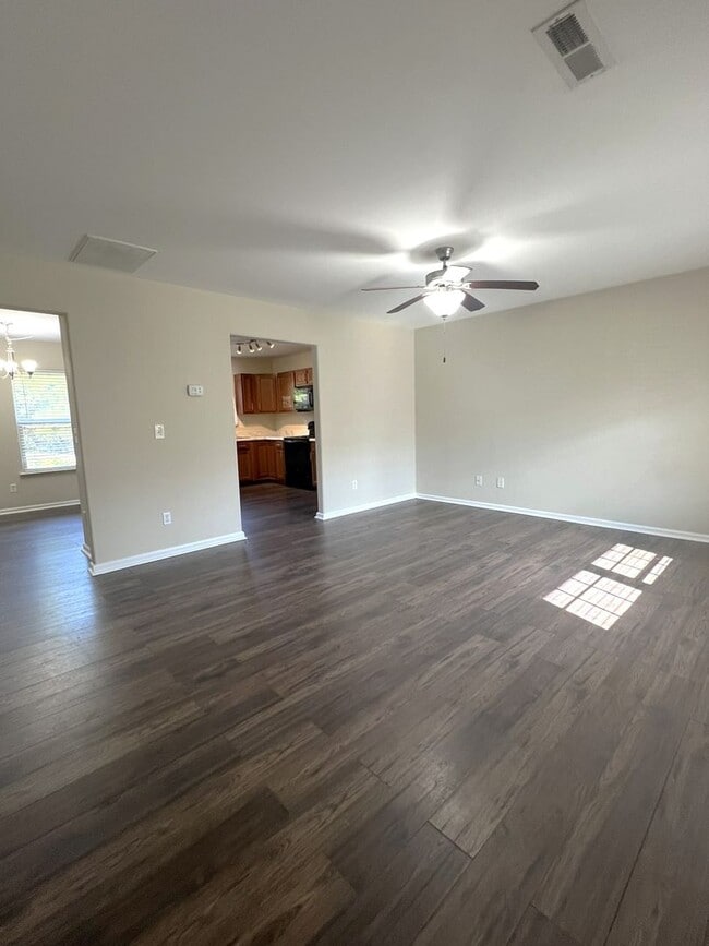 Photo - LAKE FOREST VILLAGE