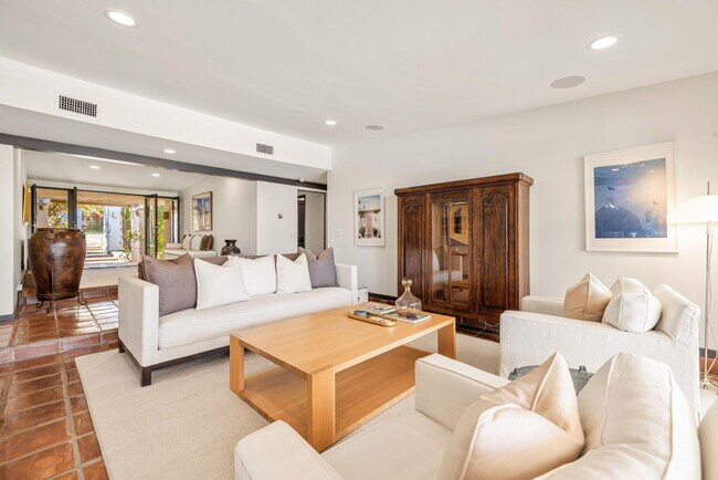 46310 Shadow Mountain Dr