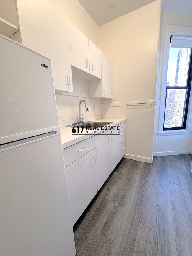 Photo - 504 Beacon St Unit 23