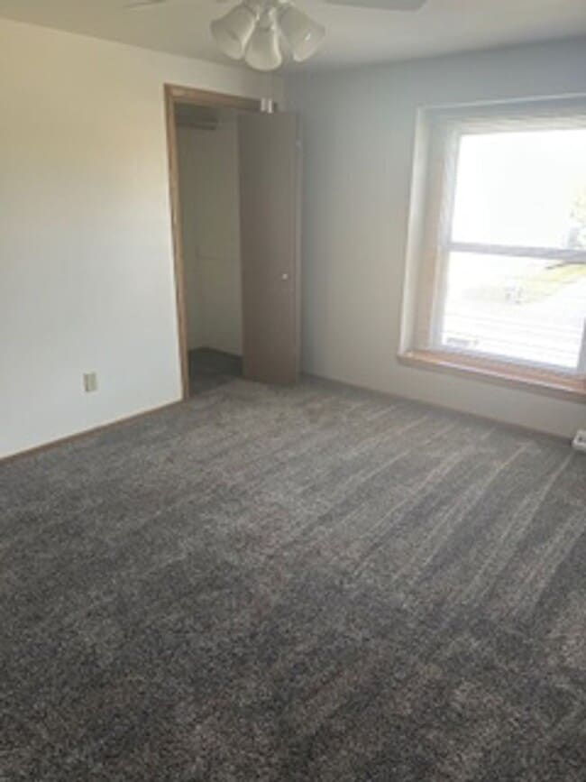 Photo - 734 Fairwood Dr