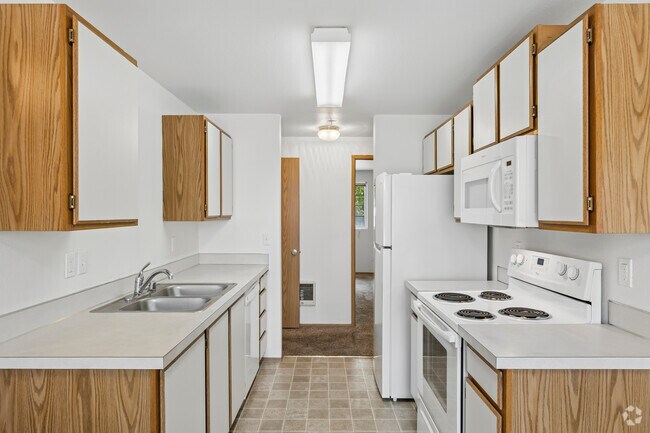 1BR, 1BA - 850SF - Kitchen