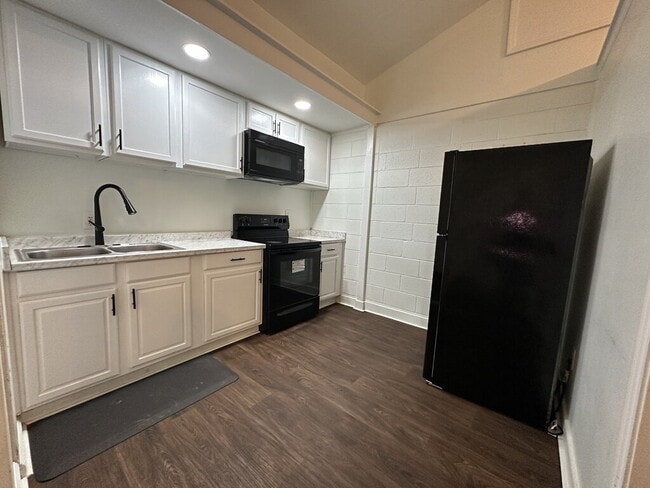 Photo - 133 Preston Rd Unit C