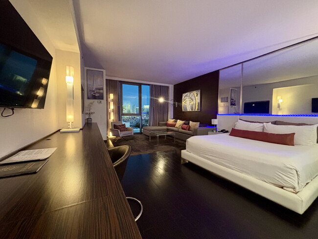 Photo - Palms Place Studio — Skyline Views, 5 Minu... Unidad 12304