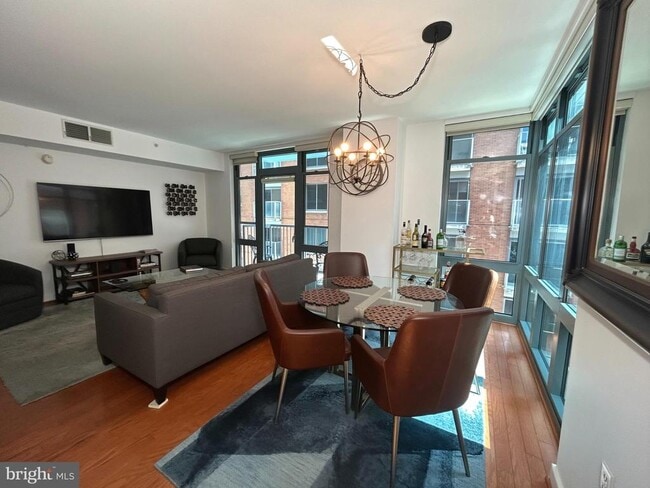 Building Photo - 1117 10th St NW Unit 411
