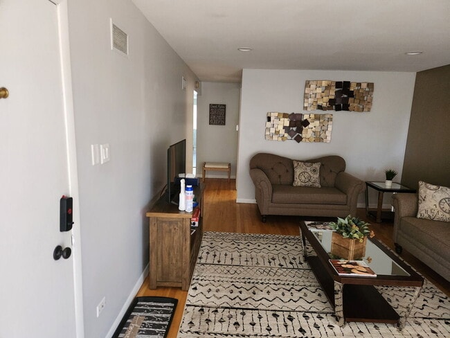 Photo - 368 Luella Ave Unit 2