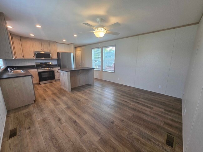4397 Hemlock Loop