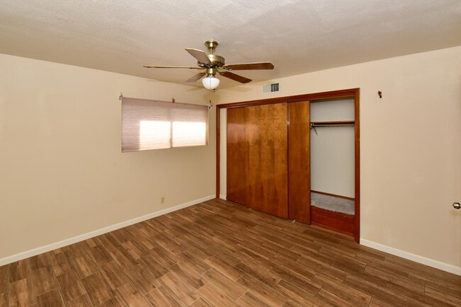 439 E Brown Rd