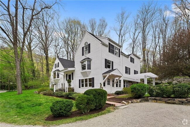 Building Photo - 243 Pound Ridge Rd Rental