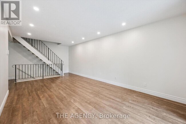 Photo - 410 Scottsdale Dr