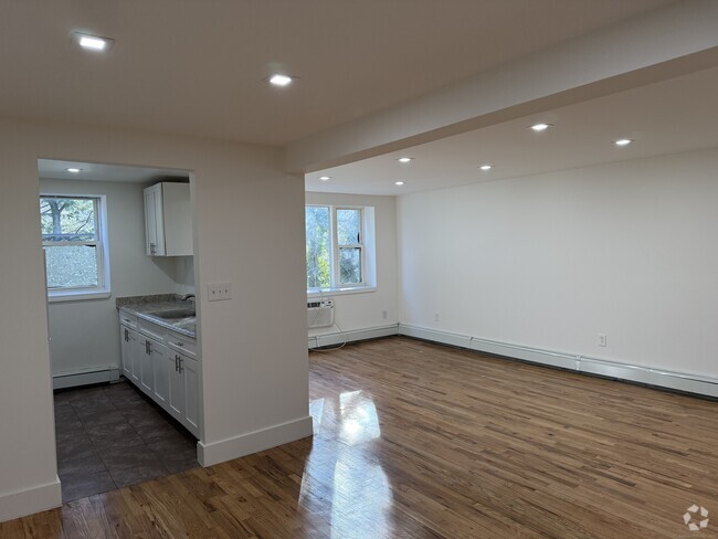 Building Photo - 70 Farmington Ave Unit 4k Rental