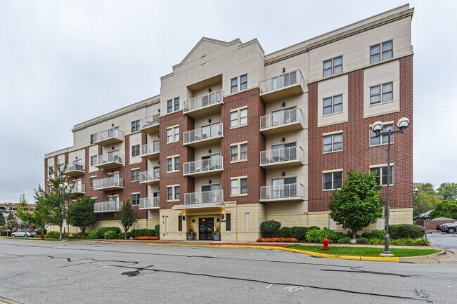 Building Photo - 9440 S 51st Ave Unit 413