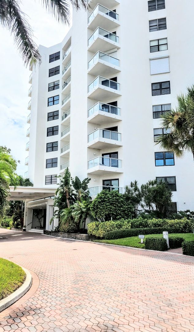 Photo - SEASONAL SHORT-TERM 1-BED 1 BATH CONDO ON LONGBOAT KEY. BEACH ACCESS